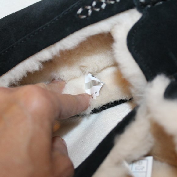 NEW UGG WOMEN'S ANSLEY SUEDE SHEARLING LINED MOCCASSIN SLIPPERS BLACK - Picture 6 of 6